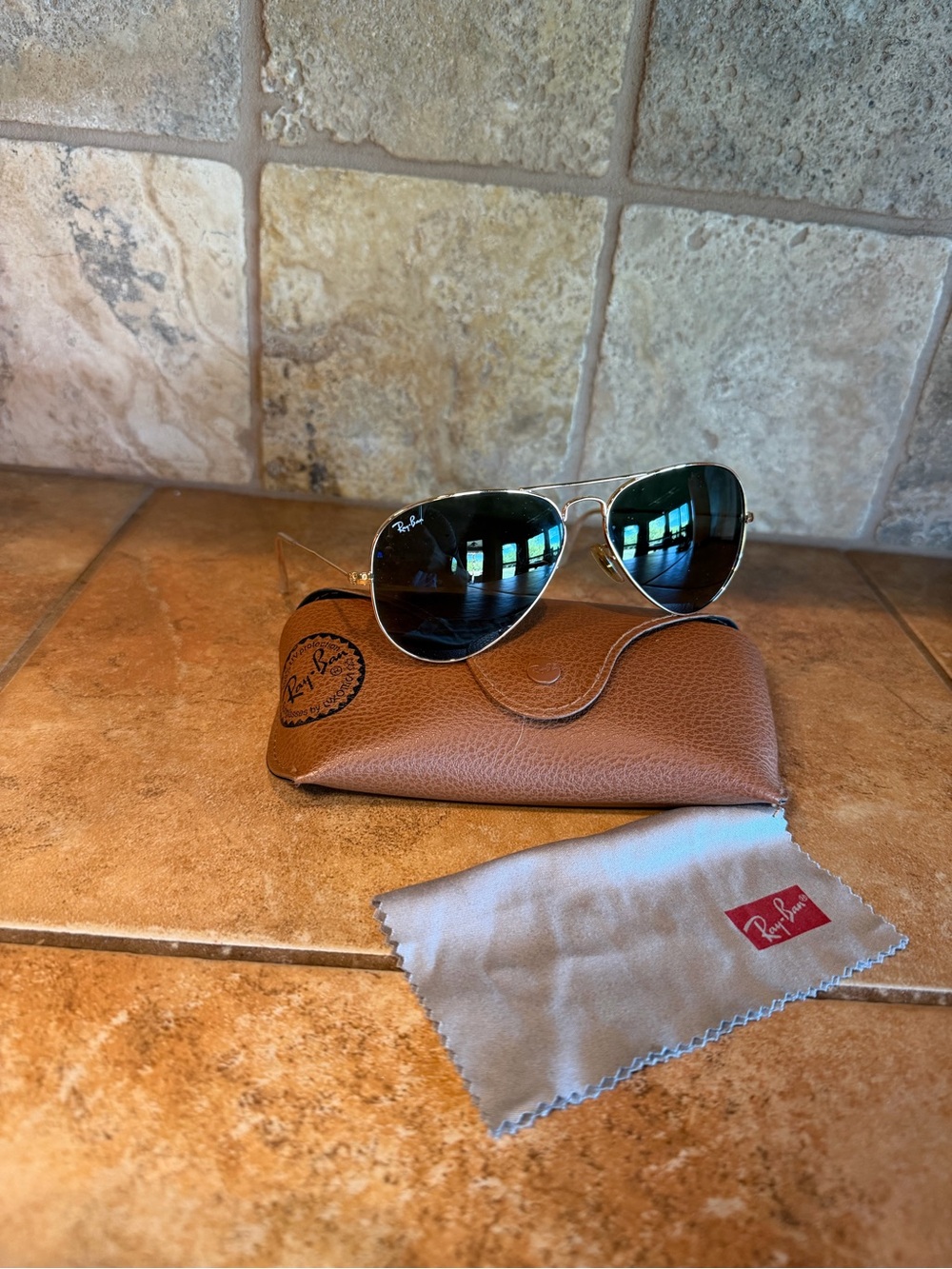 Ray-Ban Aviator Large Metal L0205 58-14 Gold Sunglasses w/ Case & Cloth
